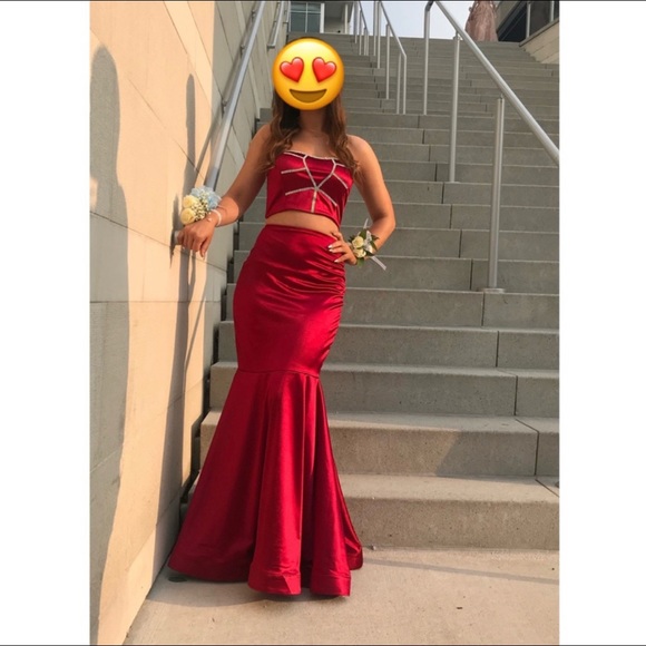 formal dress - Picture 1 of 2